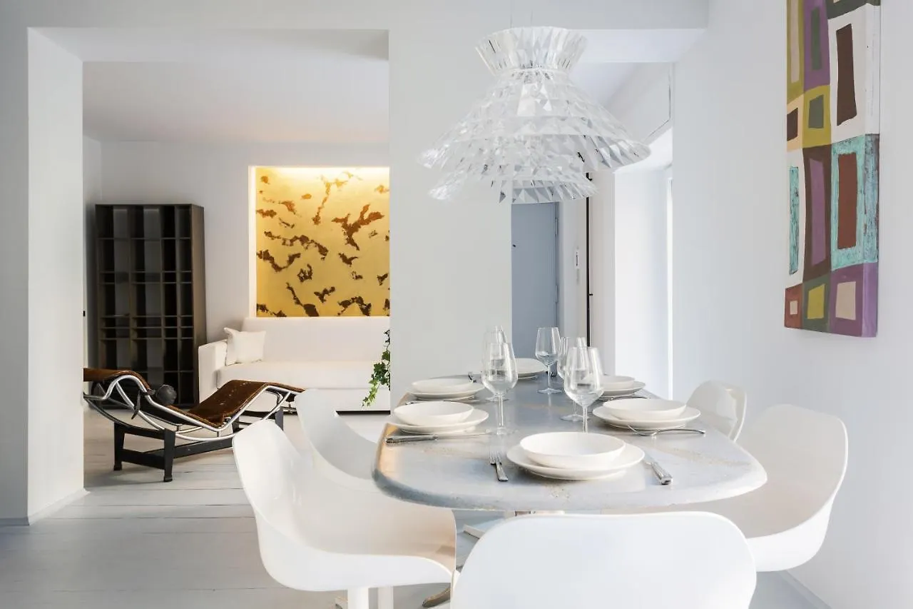 Brera - Bright And Cosy 2 Bedrooms Apt- Via Solferino Milánó