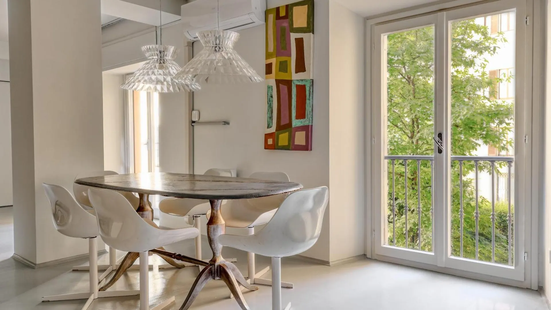 Brera - Bright And Cosy 2 Bedrooms Apt- Via Solferino Milánó 0*,  Olaszország