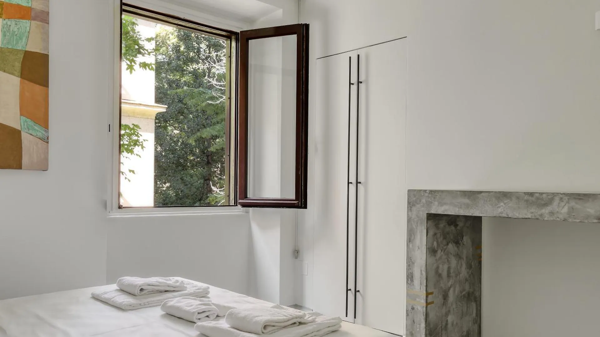 Brera - Bright And Cosy 2 Bedrooms Apt- Via Solferino Milánó 0*,  Olaszország